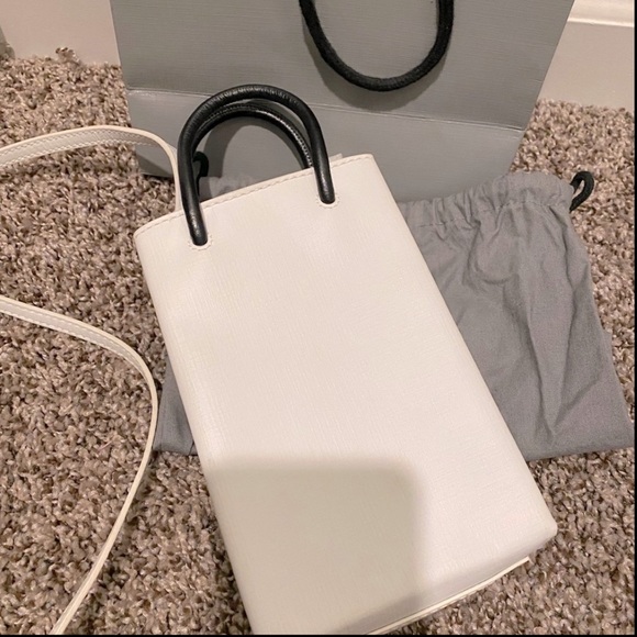 Belenciaga crossbody bag - Picture 6 of 9